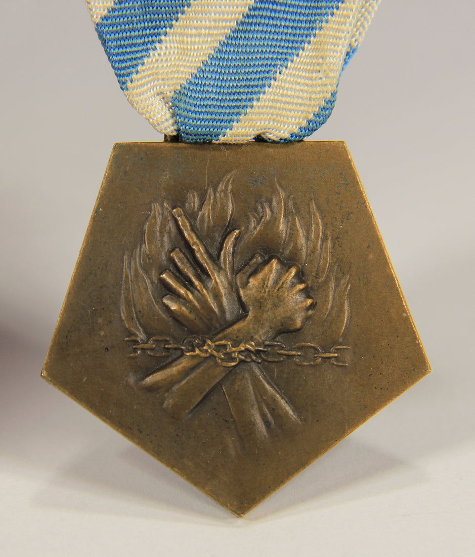 France 1948 WWI & WWII Médaille La Déportation Et De L'Internement Pour Faits De Résistance L022023