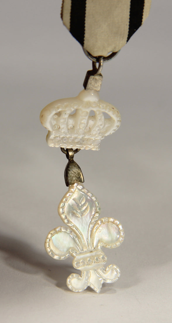 France 1814 Décoration Du Lys Louis XVIII - RARE Nacre - Mother Of Pearl Variant L022027
