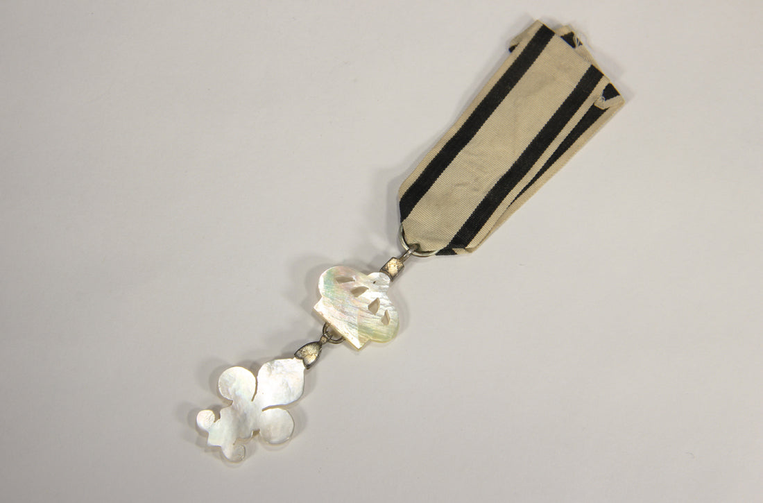 France 1814 Décoration Du Lys Louis XVIII - RARE Nacre - Mother Of Pearl Variant L022027
