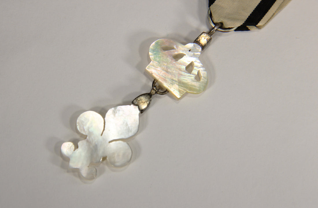 France 1814 Décoration Du Lys Louis XVIII - RARE Nacre - Mother Of Pearl Variant L022027