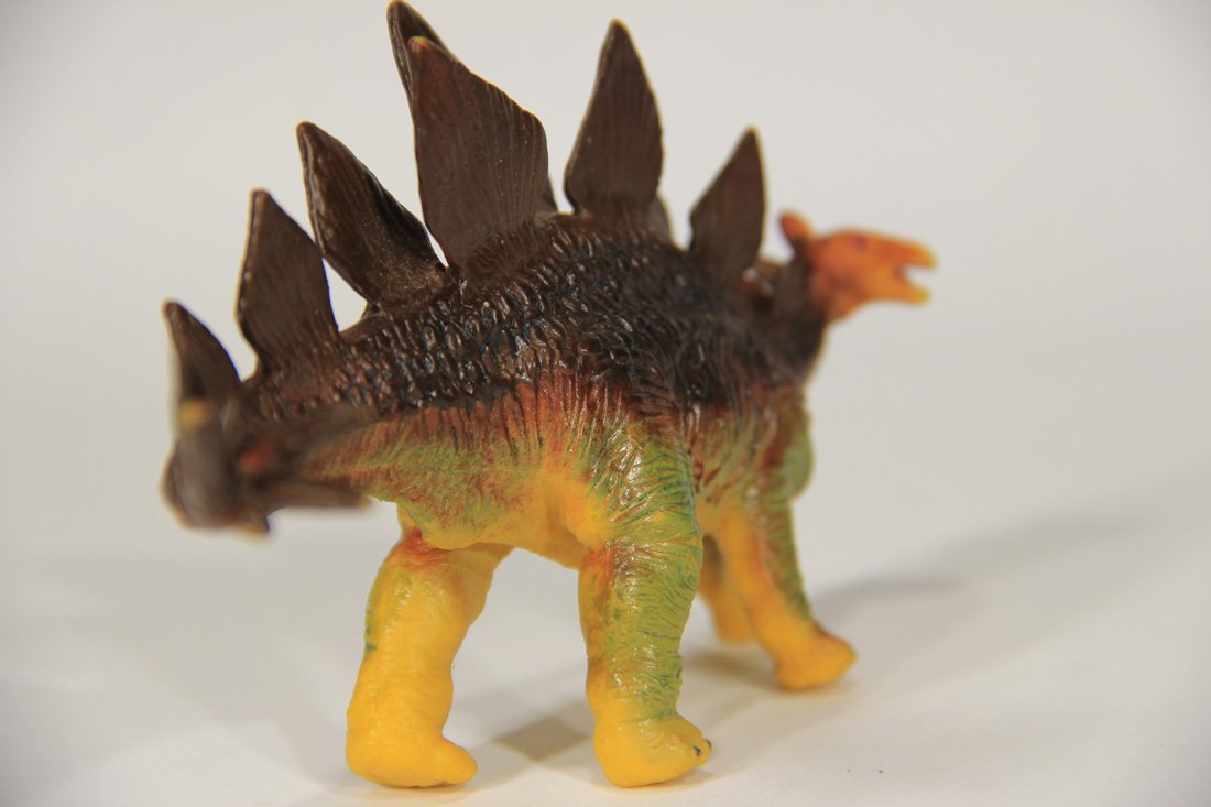 Dinosaur Safari 1996 Stegosaurus Toy 3 Inch Tall Great Colors L000361