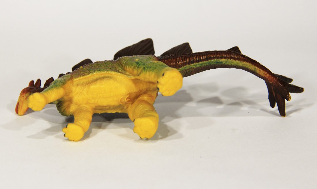 Dinosaur Safari 1996 Stegosaurus Toy 3 Inch Tall Great Colors L000361