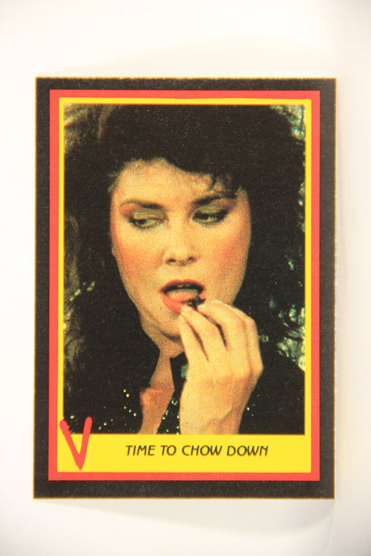 V Series 1984 TV Trading Card #44 Time To Chow Down L006195
