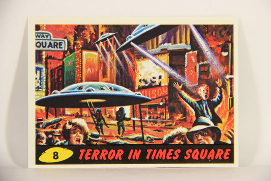 Mars Attacks 1994 Topps Trading Card #8 Terror In Times Square ENG Artwork L007271