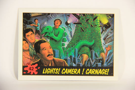 Dinosaurs Attack 1988 Vintage Trading Card #42 Lights Camera Carnage ENG L010086