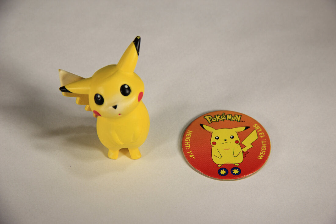 Pokemon 1998 Pikachu Generation Tomy Figure With Pog Disc