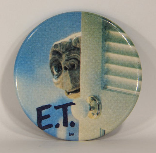 E.T. The Extra-Terrestrial 1982 Movie Vintage Pinback Button Canada L012579
