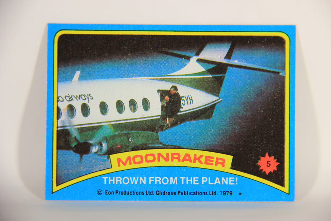 Moonraker James Bond 1979 Trading Card #5 Thrown From The Plane L013071