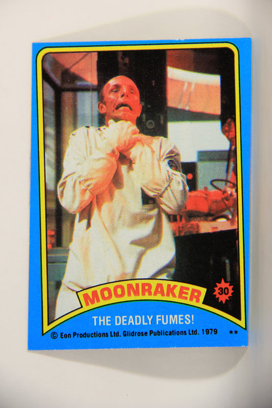 Moonraker James Bond 1979 Trading Card #30 The Deadly Fumes L013096