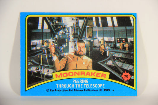 Moonraker James Bond 1979 Trading Card #70 Peering Through The Telescope L013136