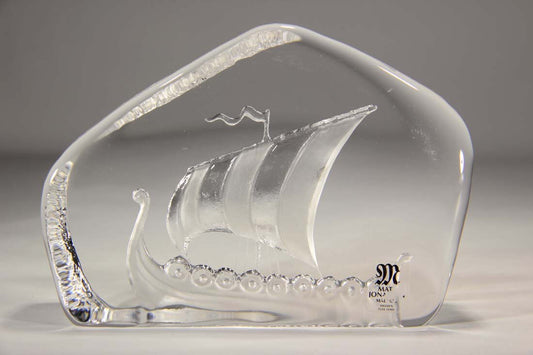 Mats Jonasson Sweden Viking Drakkar Etched Crystal Sculpture Signed L014131