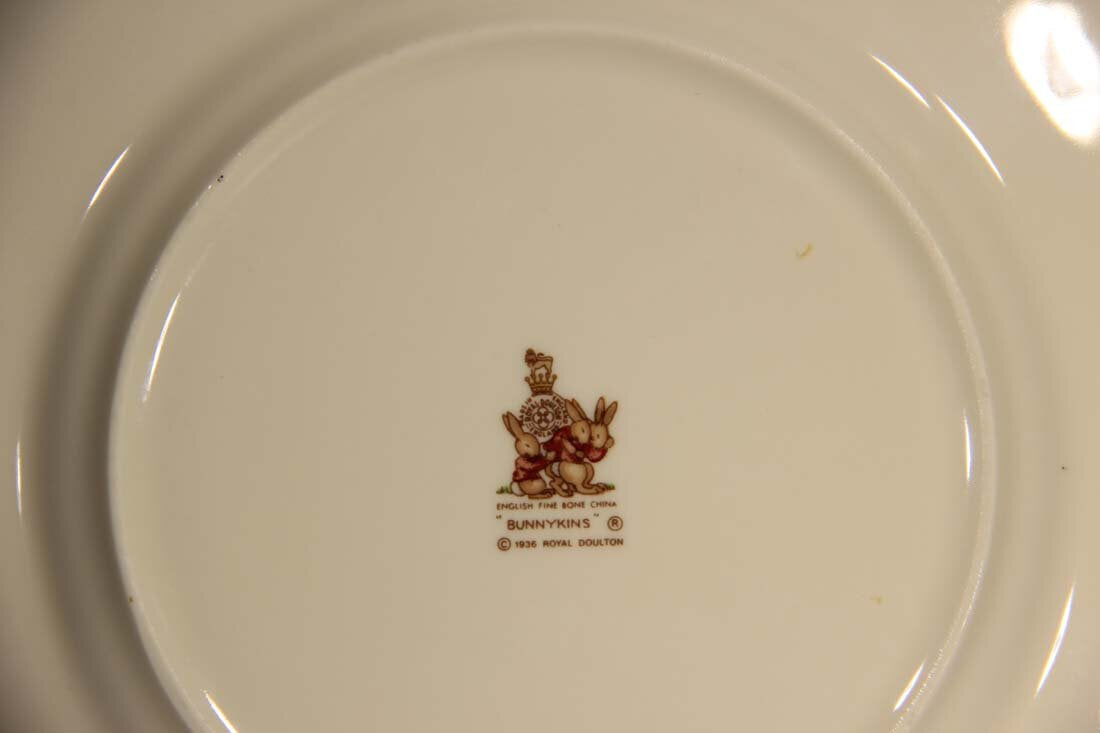Royal Doulton Bunnykins Nursery Vintage Plate Fine Bone Porcelain L014181