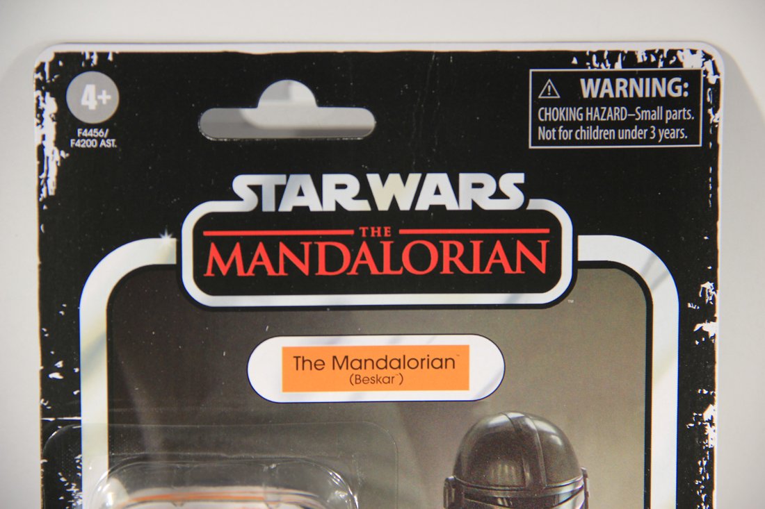 Star Wars The Mandalorian Beskar The Retro Collection Action Figure MOC L015665