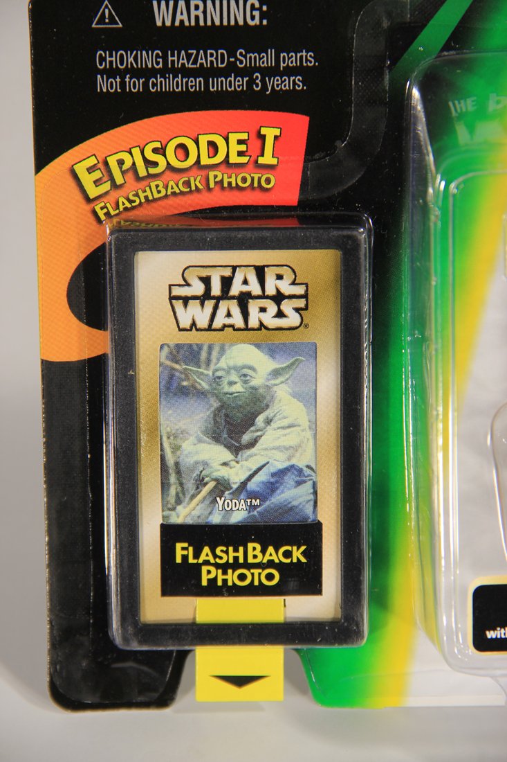 Star Wars Yoda 1998 POTF Figure FlashBack Photo ENG Card From Hong Kong Hasbro Store MOC L015713