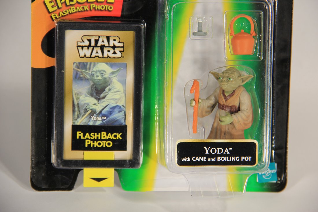 Star Wars Yoda 1998 POTF Figure FlashBack Photo ENG Card From Hong Kong Hasbro Store MOC L015713