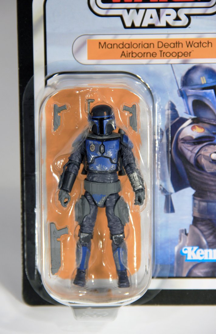 Hot Spot Collectibles and Toys - Vintage Collection Mandalorian Death Watch  Airborne Trooper VC247